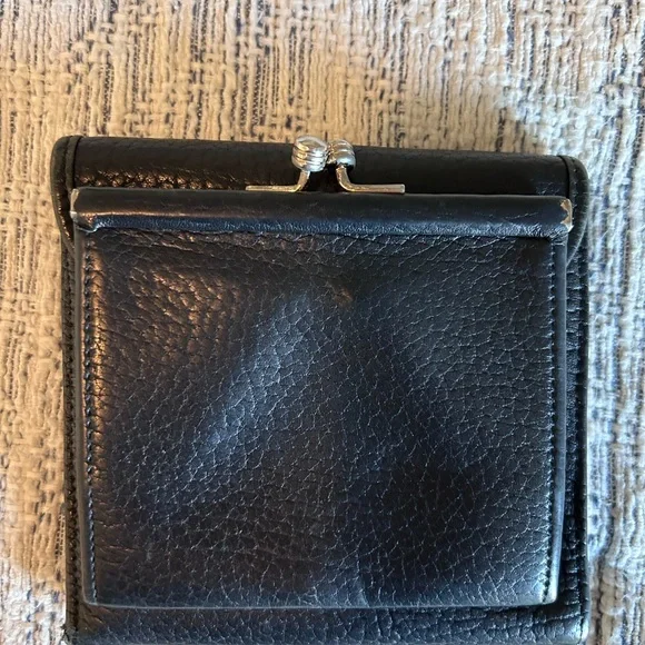 Vintage Dooney and Burke Black Leather Wallet - Picture 6 of 7